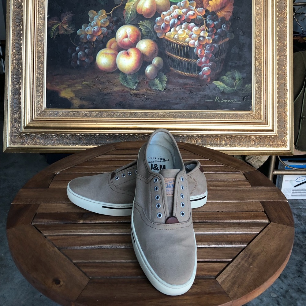 Johnston & Murphy deck shoes